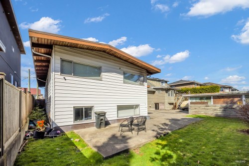 7750 15Th Avenue, Burnaby, BC 