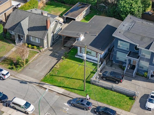 7750 15Th Avenue, Burnaby, BC 