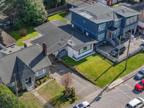 7750 15Th Avenue, Burnaby, BC 