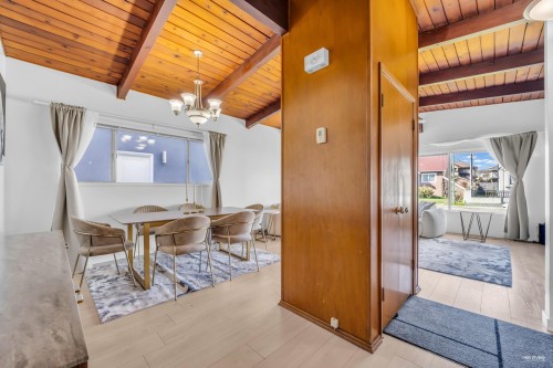 7750 15Th Avenue, Burnaby, BC 
