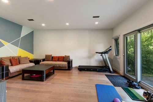 5479 Keith Road, West Vancouver, BC 