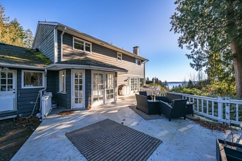 4032 Ripple Road, West Vancouver, BC 