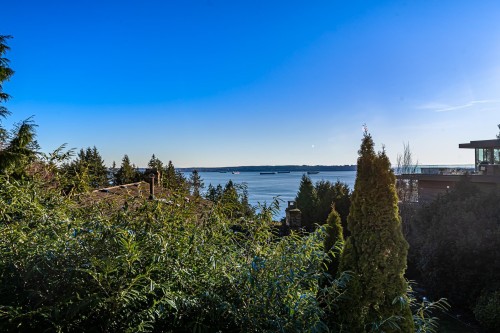 4032 Ripple Road, West Vancouver, BC 
