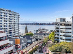 701-155 1st Street W North Vancouver, BC V7M 3N8