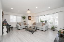 8255 18th Avenue Burnaby, BC V3N 1K4