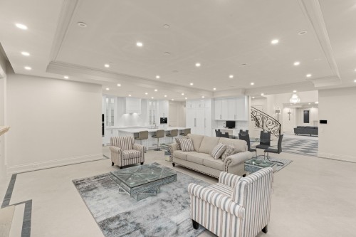 1445 Sandhurst Place, West Vancouver, BC 