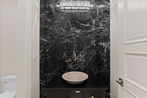 1445 Sandhurst Place, West Vancouver, BC 