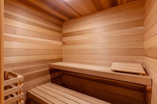 1445 Sandhurst Place, West Vancouver, BC 