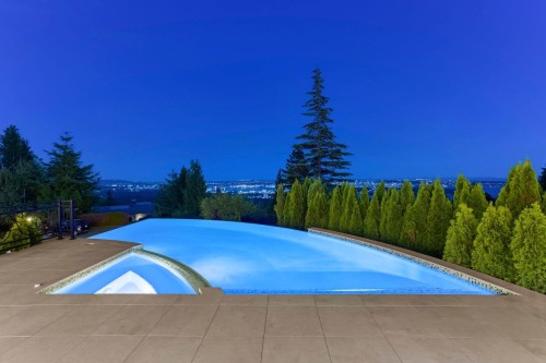 1445 Sandhurst Place, West Vancouver, BC 