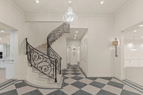 1445 Sandhurst Place, West Vancouver, BC 