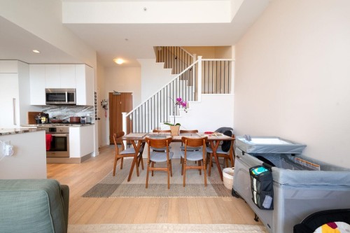 2063 10Th Avenue W, Vancouver, BC 