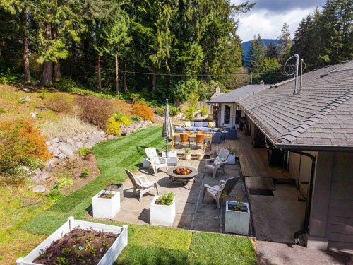 355 Rabbit Lane, West Vancouver, BC 