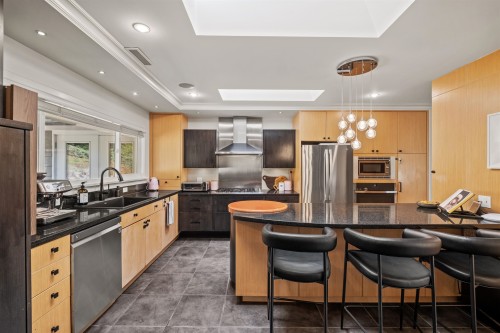 355 Rabbit Lane, West Vancouver, BC 