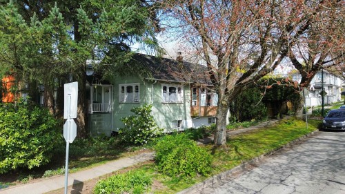 4496 Ontario Street, Vancouver, BC 