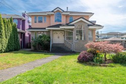 6758 Kitchener Street Burnaby, BC V5B 2J9