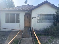 4229 Victoria Drive  Vancouver, BC V5N 4M9