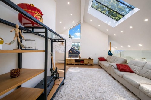 5260 Kew Road, West Vancouver, BC 