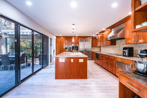 5260 Kew Road, West Vancouver, BC 