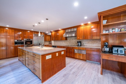 5260 Kew Road, West Vancouver, BC 
