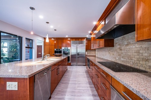 5260 Kew Road, West Vancouver, BC 