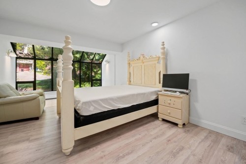 5260 Kew Road, West Vancouver, BC 