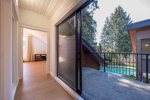 5260 Kew Road, West Vancouver, BC 