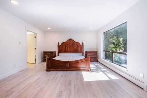 5260 Kew Road, West Vancouver, BC 