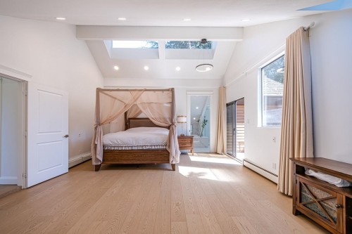 5260 Kew Road, West Vancouver, BC 