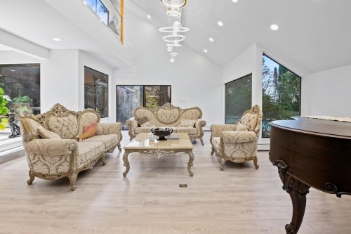 5260 Kew Road, West Vancouver, BC 
