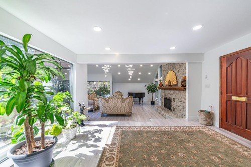 5260 Kew Road, West Vancouver, BC 