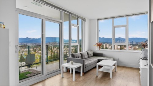 2205-7303 Noble Lane  Burnaby, BC V3N 0H2