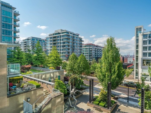 401-138 Esplanade E North Vancouver, BC V7L 4X9
