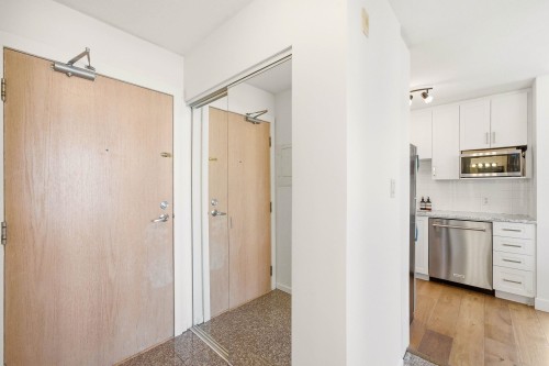 309-418 Broadway E, Vancouver, BC 