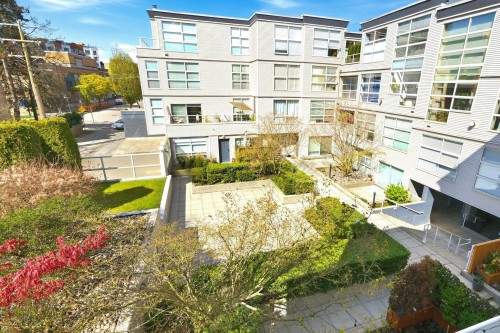 309-418 Broadway E, Vancouver, BC 