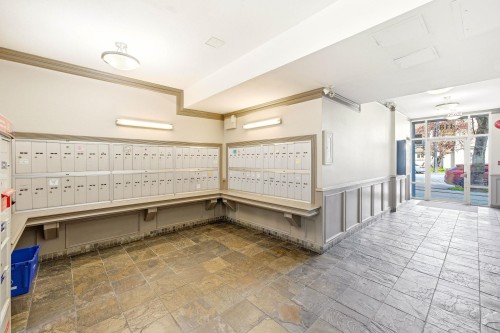 309-418 Broadway E, Vancouver, BC 