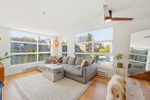 309-418 Broadway E, Vancouver, BC 