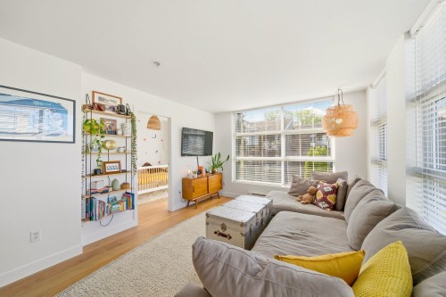 309-418 Broadway E, Vancouver, BC 