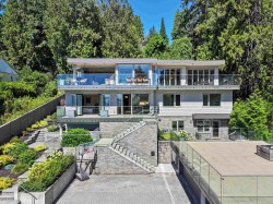 4701 Piccadilly South Road  West Vancouver, BC V7W 1J8