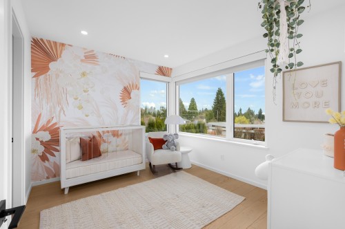 976 Melbourne Avenue, North Vancouver, BC 