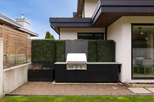 976 Melbourne Avenue, North Vancouver, BC 