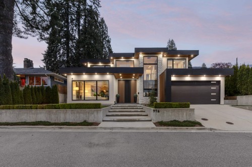 976 Melbourne Avenue, North Vancouver, BC 