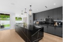 976 Melbourne Avenue, North Vancouver, BC 