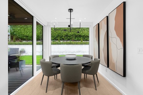 976 Melbourne Avenue, North Vancouver, BC 