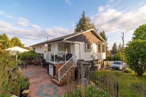 420 Monteray Avenue, North Vancouver, BC 