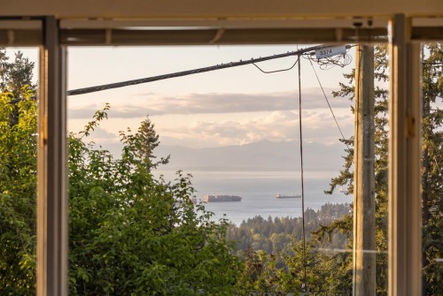 420 Monteray Avenue, North Vancouver, BC 