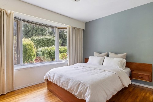 420 Monteray Avenue, North Vancouver, BC 