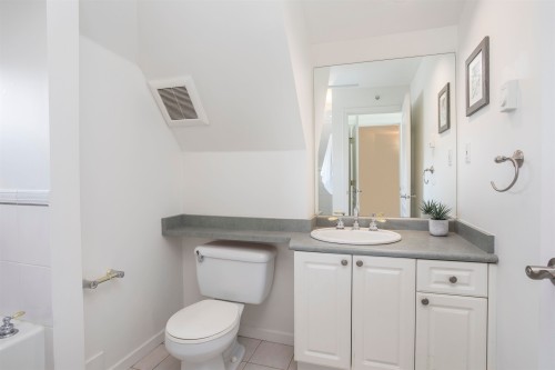 2836 Kent Avenue South E, Vancouver, BC 