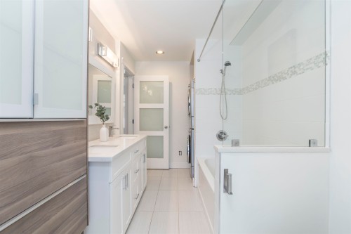 2836 Kent Avenue South E, Vancouver, BC 