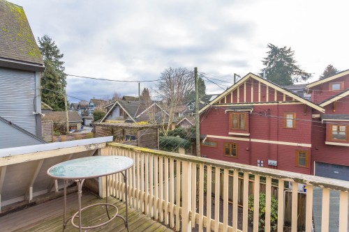 3086 2Nd Avenue W, Vancouver, BC 