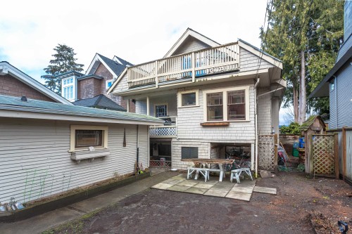 3086 2Nd Avenue W, Vancouver, BC 